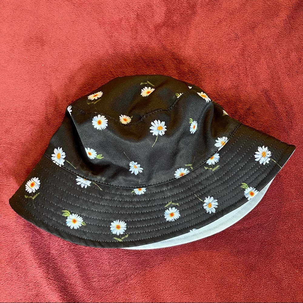 Reversible bucket hat!